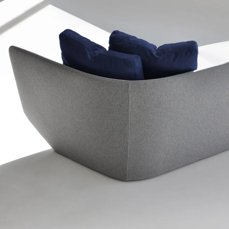 aura 3 seat sofa | Bensen