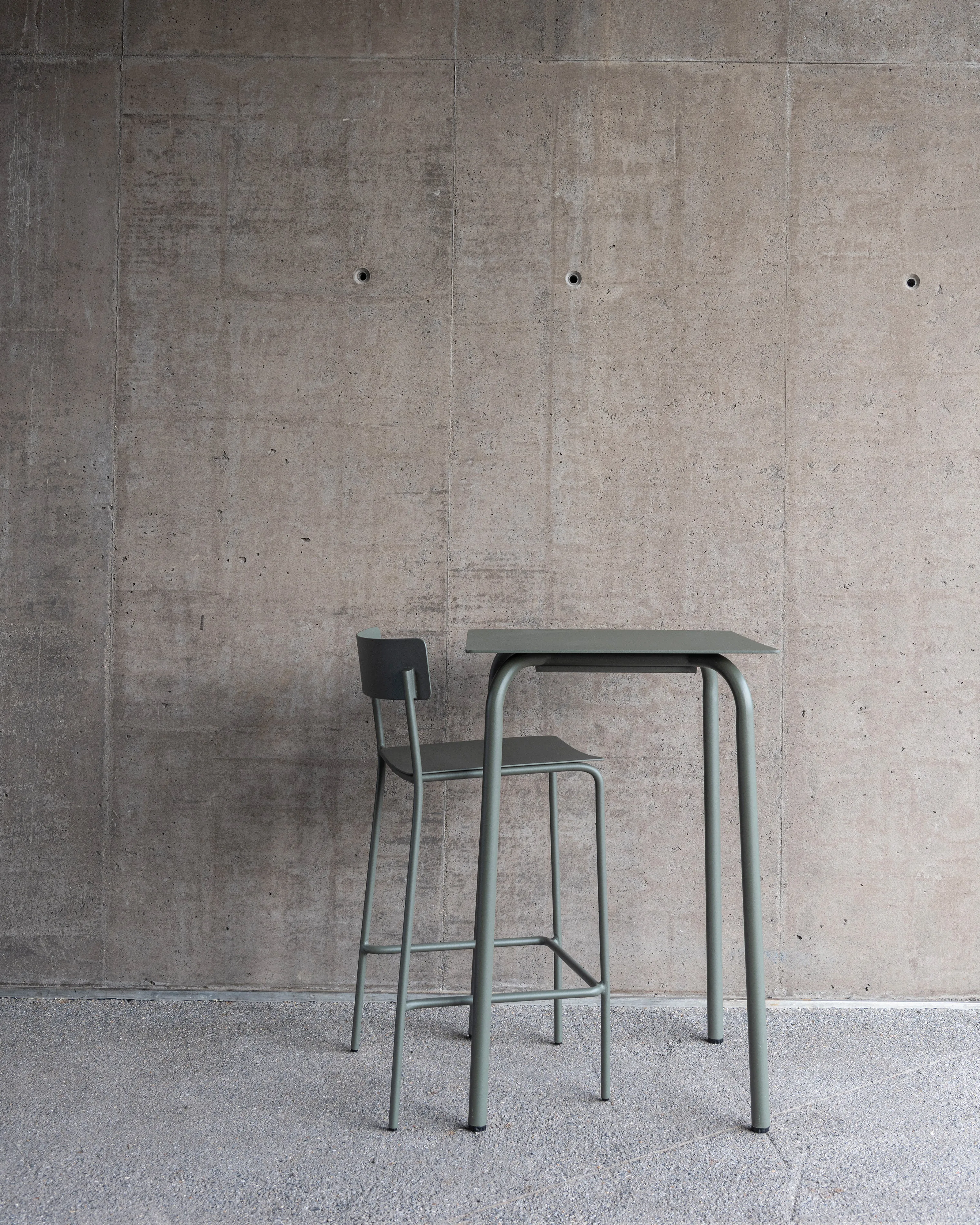 Bar table aluminium eucalyptus green August