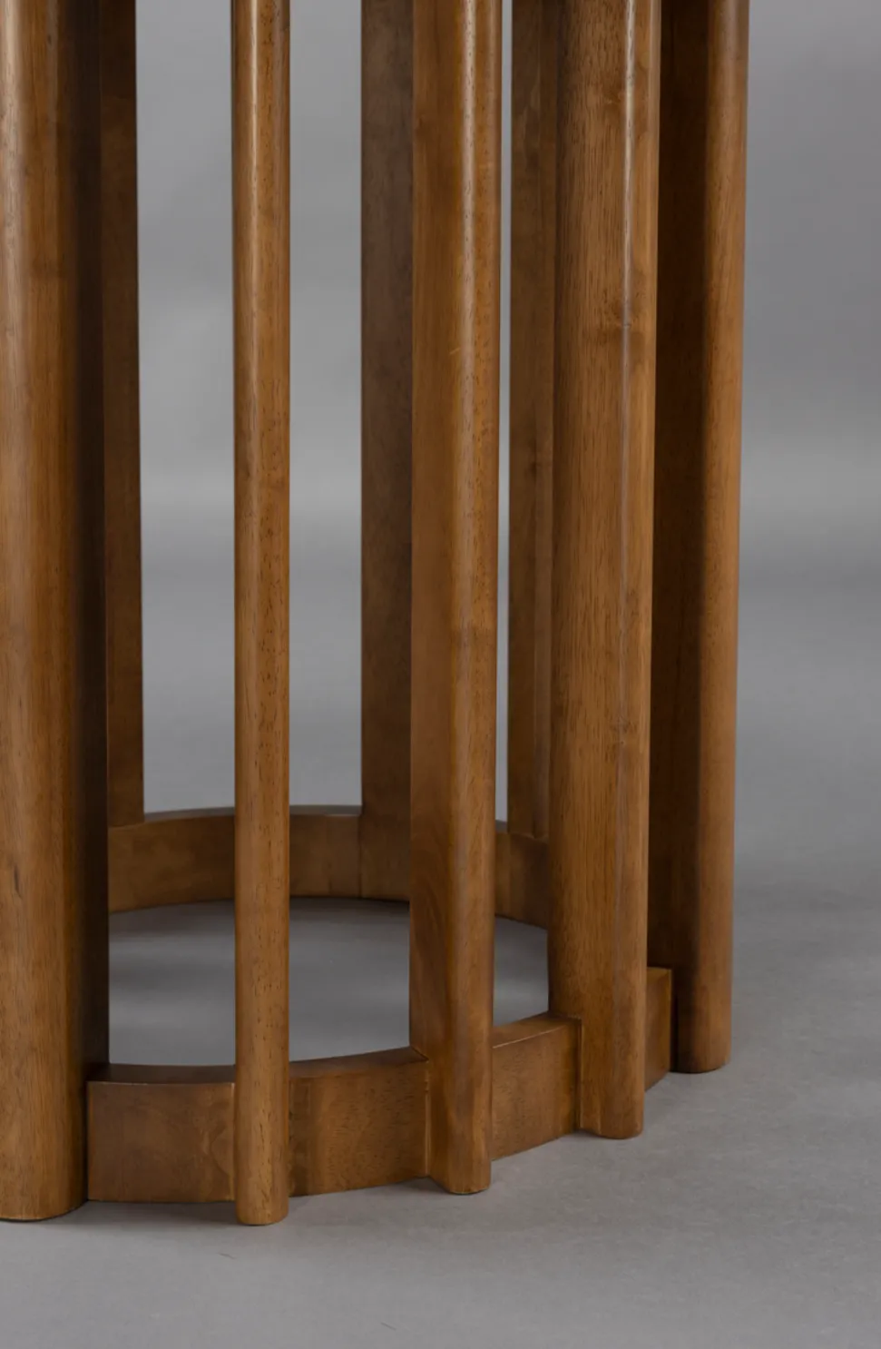 Barlet Round Dining Table