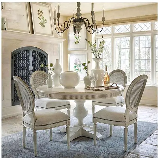 dining room chairs .. مقاعد لغرفة الطعام