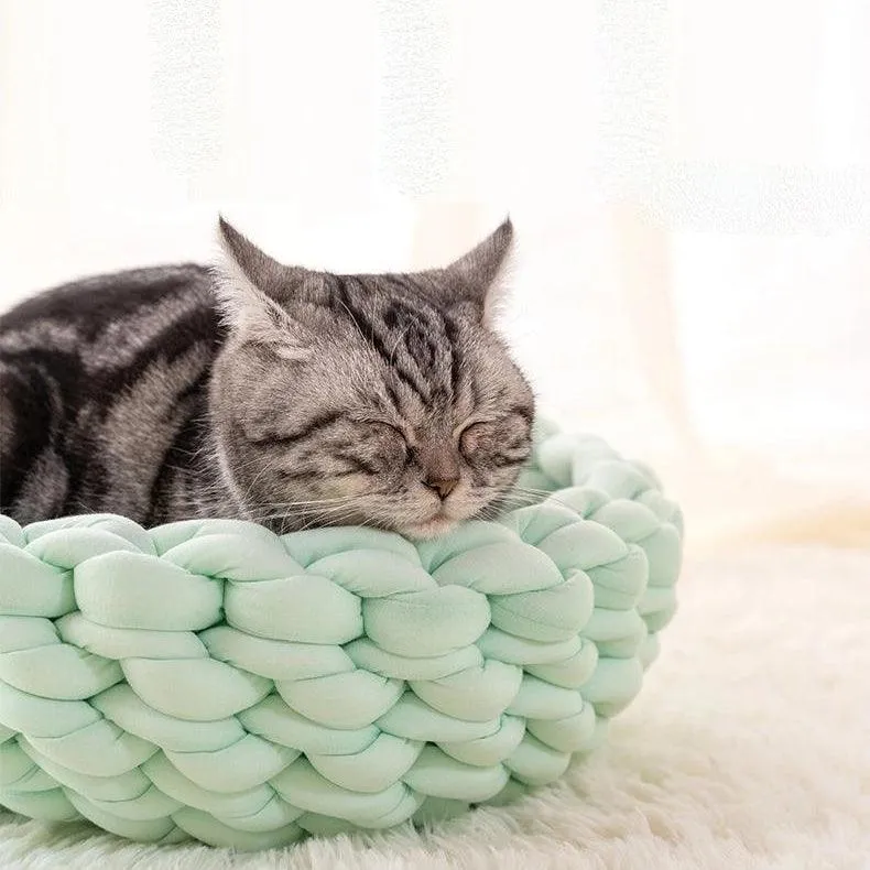 Fluffy Knitted Round Cat Bed