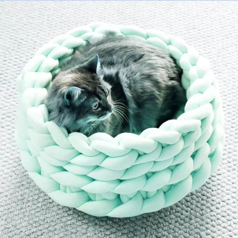 Fluffy Knitted Round Cat Bed