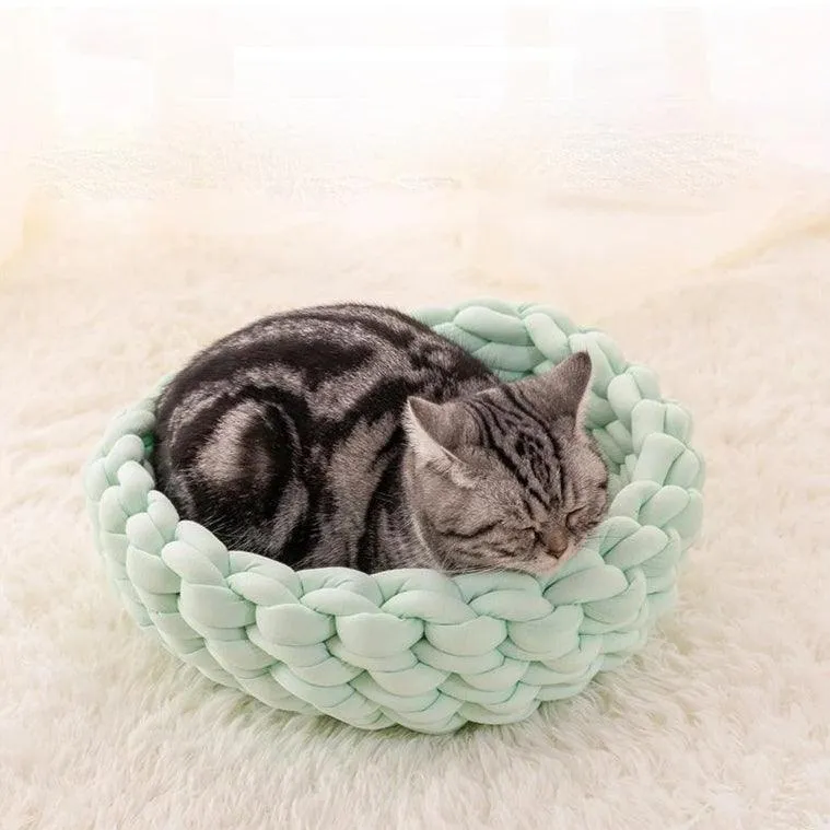 Fluffy Knitted Round Cat Bed