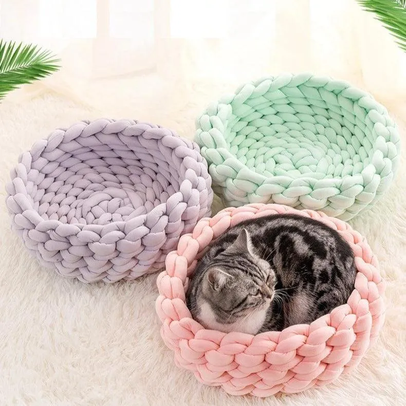 Fluffy Knitted Round Cat Bed