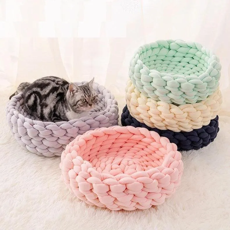 Fluffy Knitted Round Cat Bed