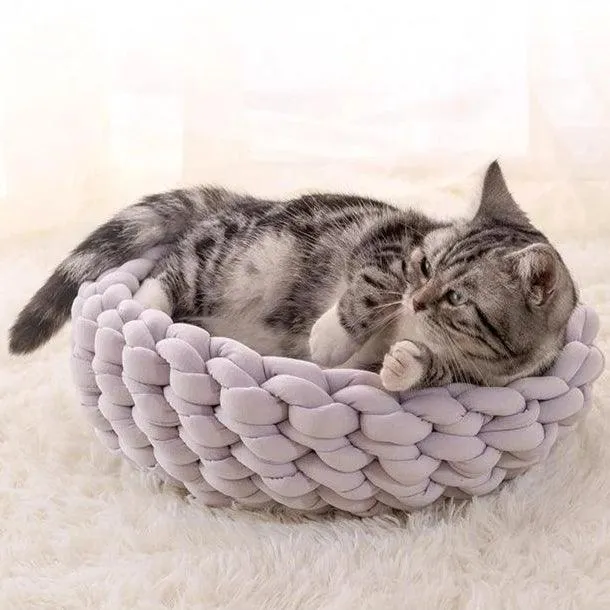 Fluffy Knitted Round Cat Bed