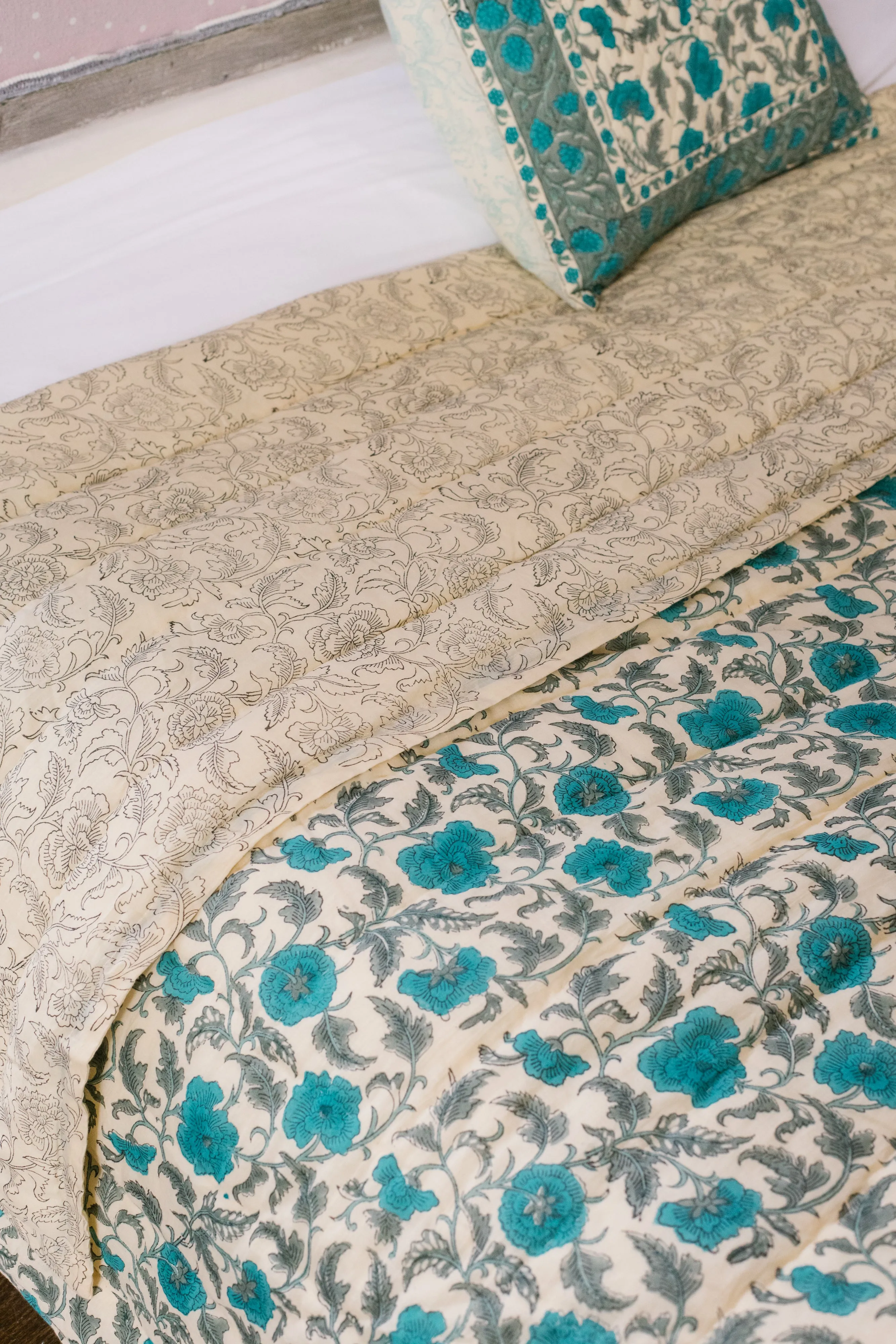 Jasmine Quilt in Vintage Blue - Single
