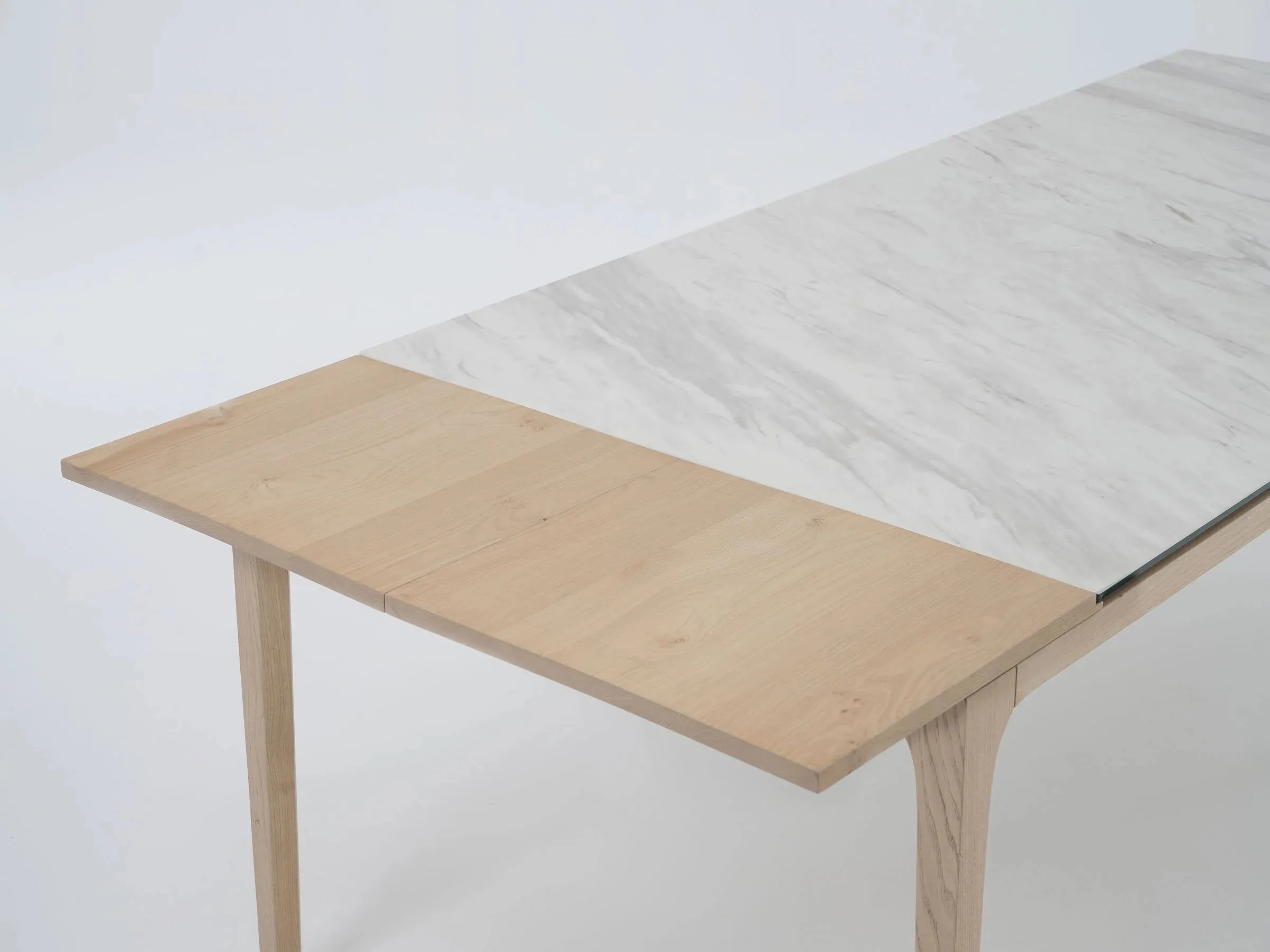 Kapet Extendable Table