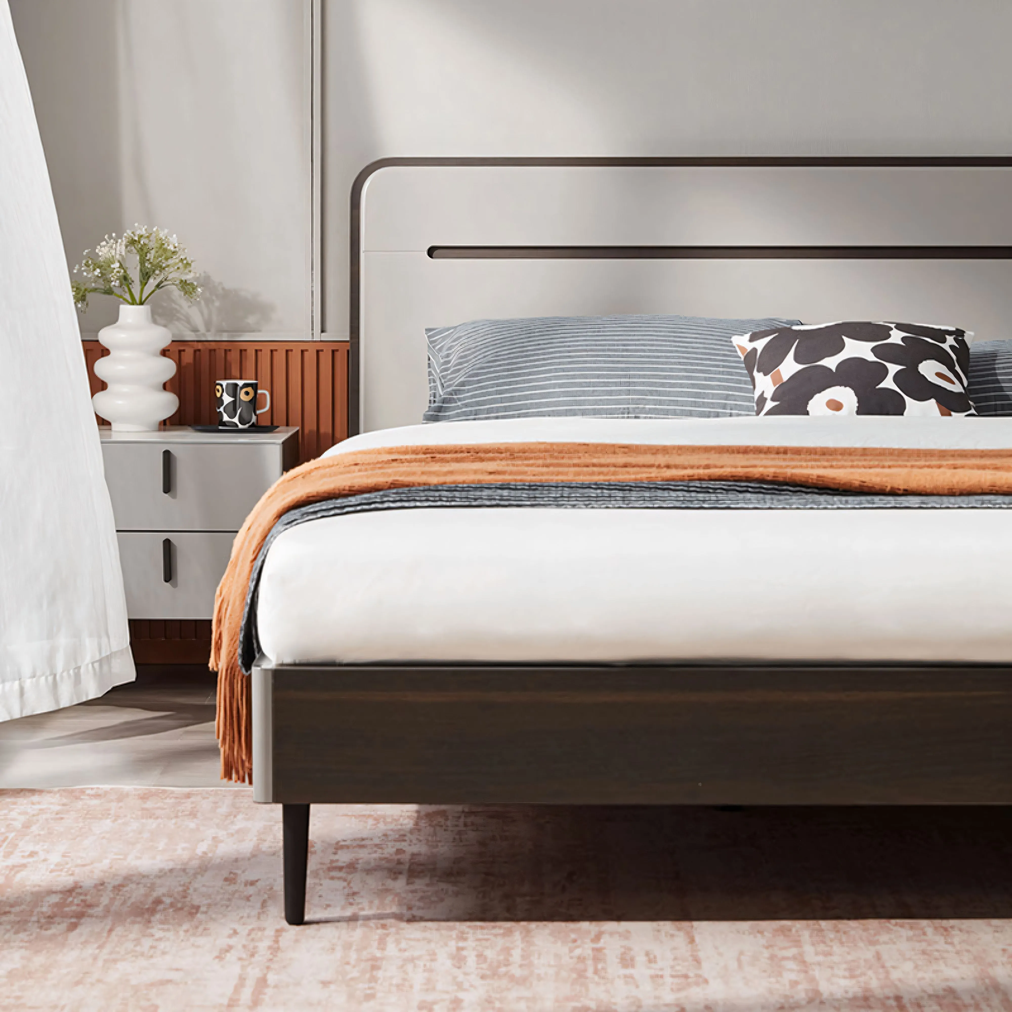 Lennox Elegant Queen Bed in Dark Chocolate and Grey Color