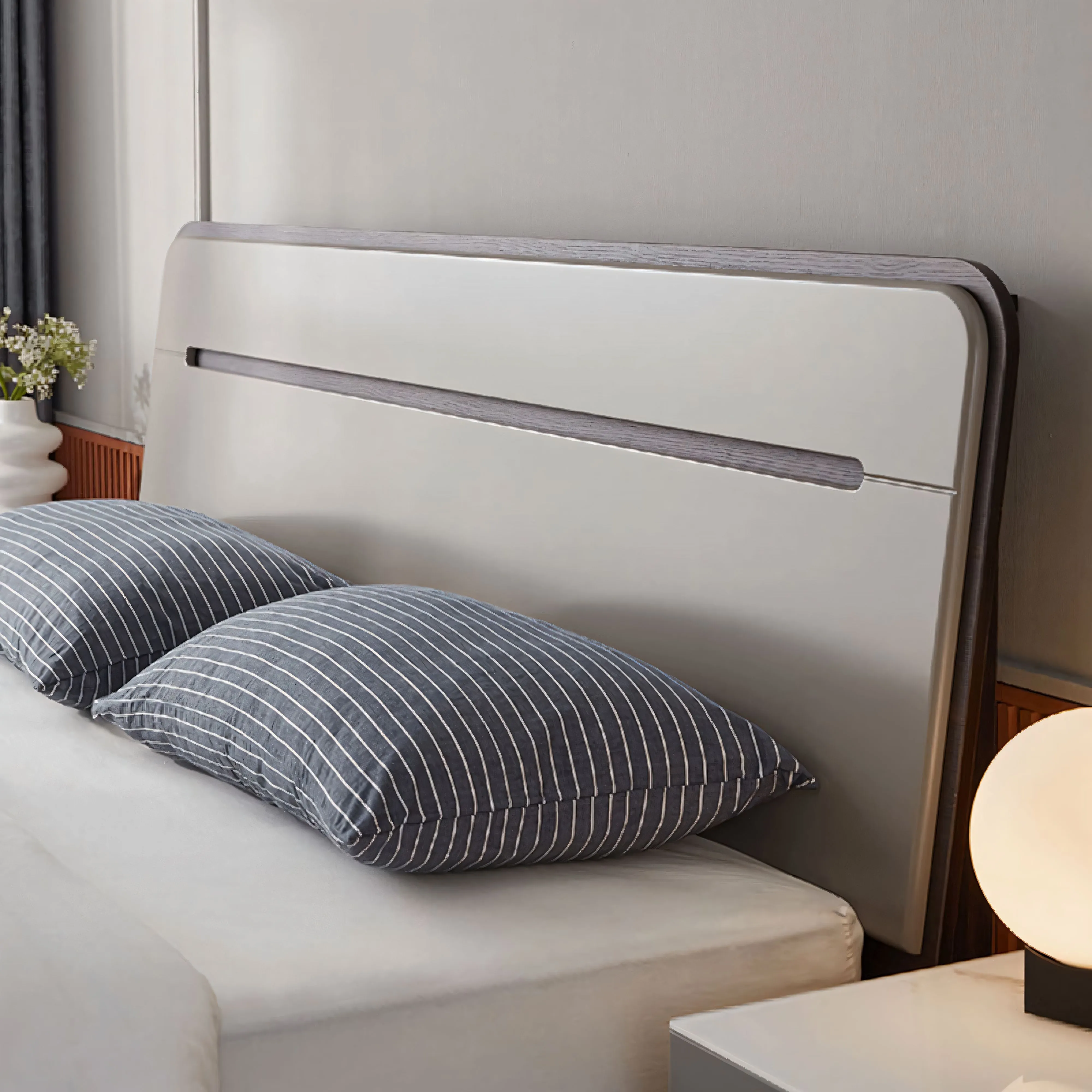 Lennox Elegant Queen Bed in Dark Chocolate and Grey Color