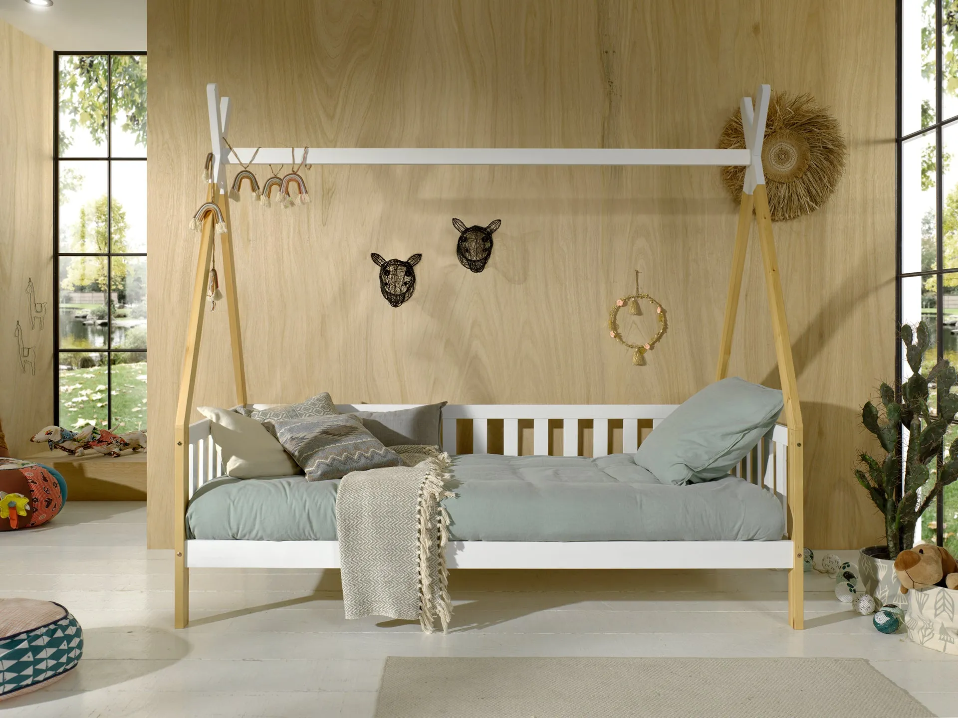 Natural Tipi Single Bed with Fence and Drawer