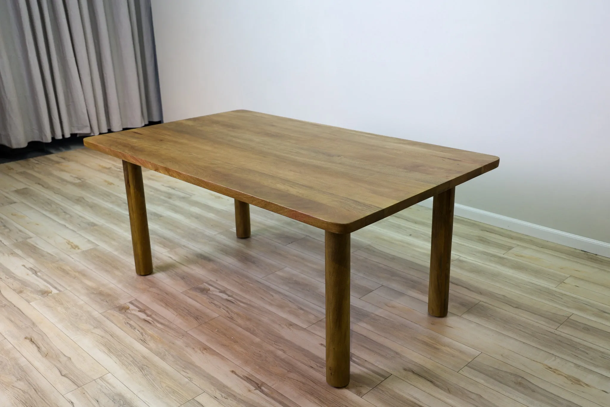 Victoria Dining Table